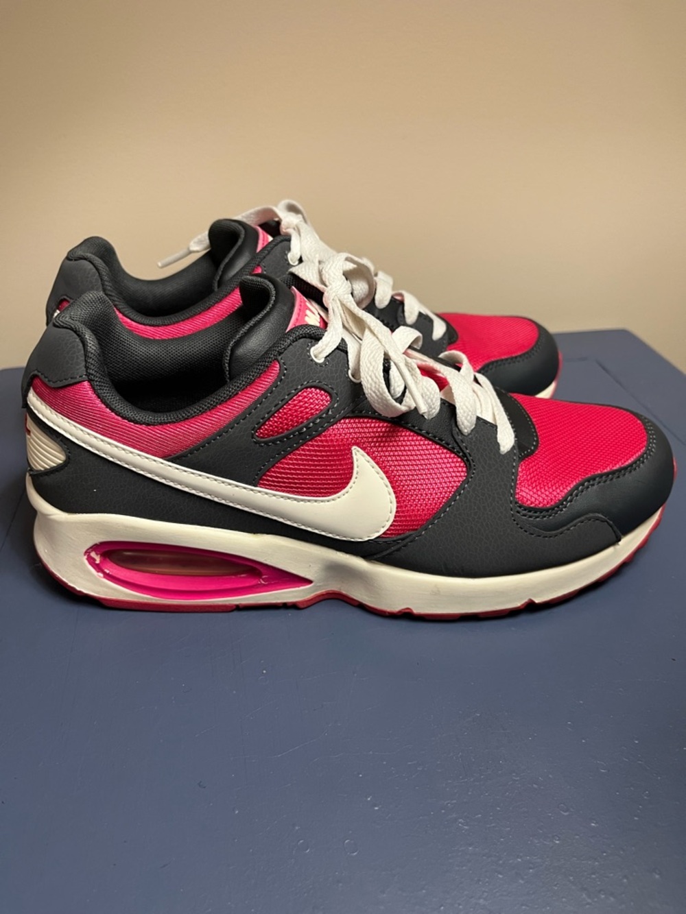 Nike Air Max Coliseum Racer women's sneakers in a pink  size 7